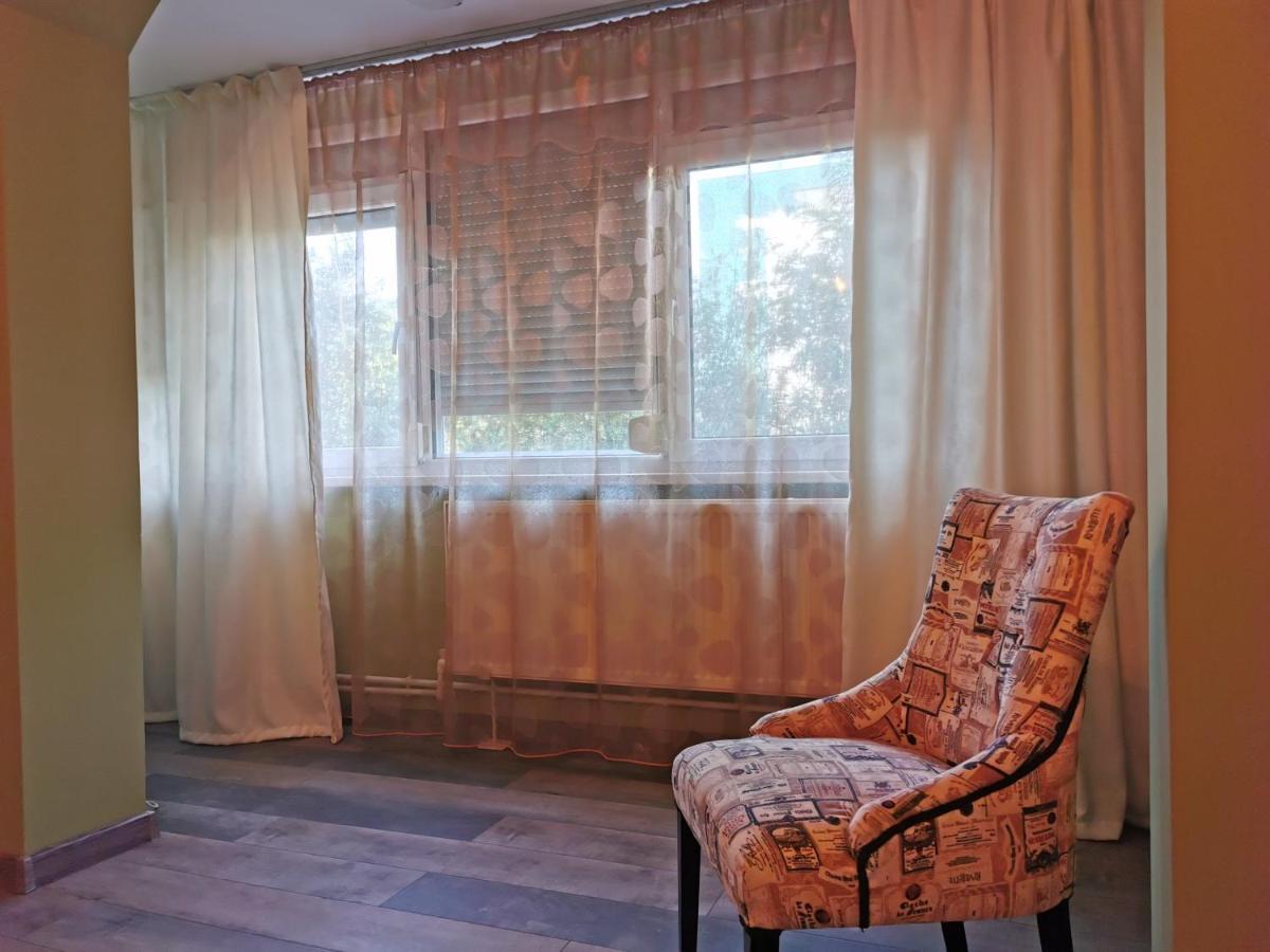 Chic Apartment Braila Luaran gambar