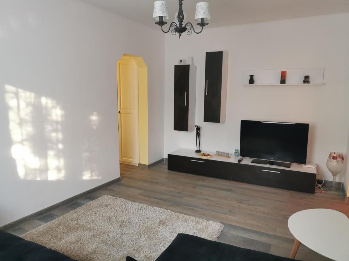Chic Apartment Braila Luaran gambar