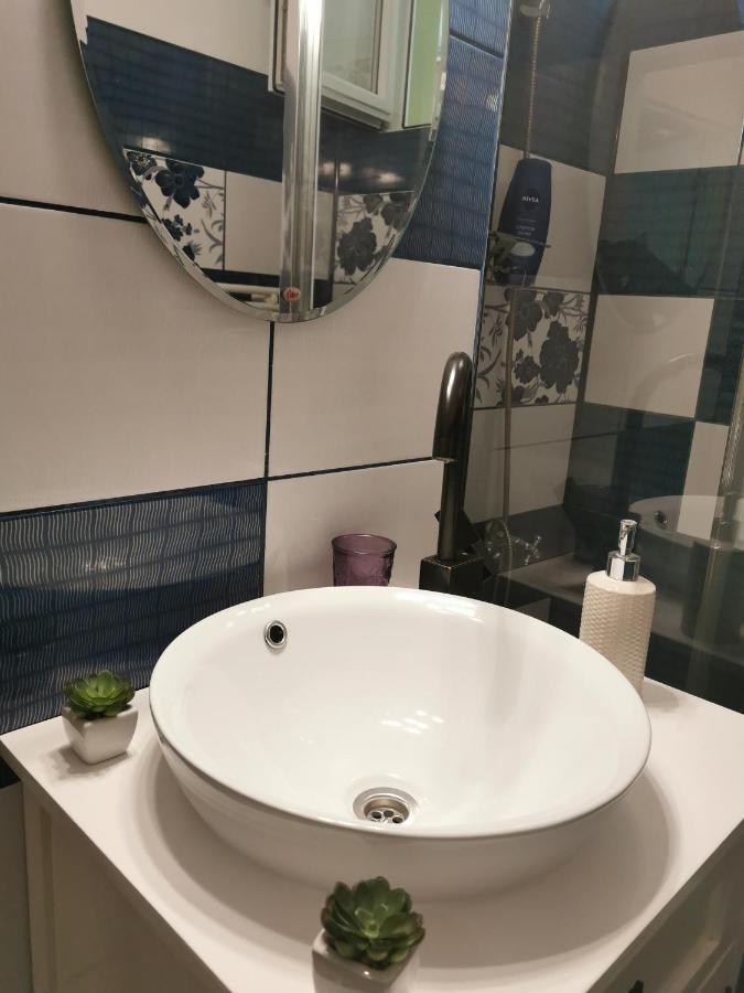 Chic Apartment Braila Luaran gambar