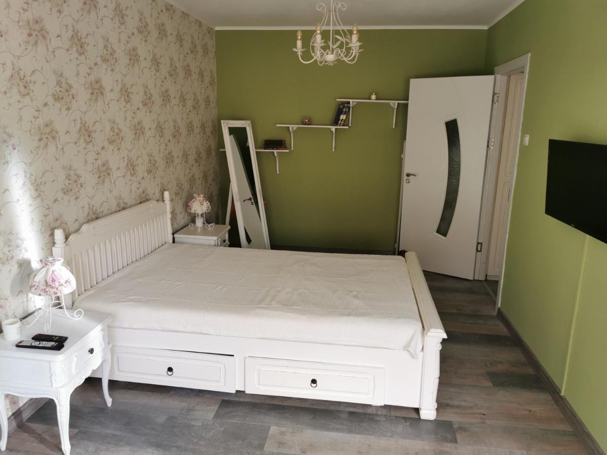 Chic Apartment Braila Luaran gambar